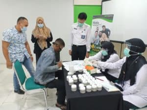 Cegah Narkoba Pegadaian Syariah Aceh Laksanakan Tes Urin