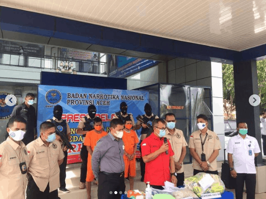 BNNP Aceh Gelar PRESS CONFERENCE Tindak Pidana NARKOTIKA Jenis SHABU Sebanyak 8,38 Kg dan 10.000 Butir Ekstasi BNNP Aceh Gelar PRESS CONFERENCE Tindak Pidana NARKOTIKA Jenis SHABU Sebanyak 8,38 Kg dan 10.000 Butir Ekstasi