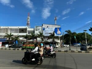 Ratusan Papan Bunga dan Spanduk Anti Narkotika Tersebar Di Seluruh Jalan Banda Aceh Pada Puncak HANI 2024