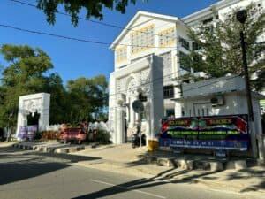 Ratusan Papan Bunga dan Spanduk Anti Narkotika Tersebar Di Seluruh Jalan Banda Aceh Pada Puncak HANI 2024